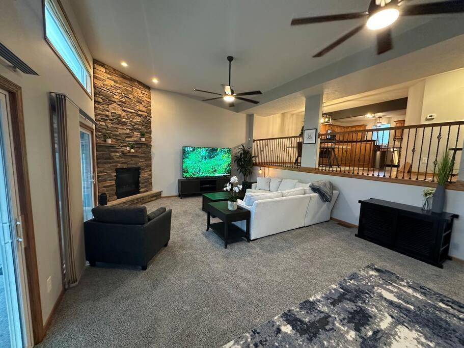 Inviting 3 Bed 2.5 Bath Townhome In Wadsworth Exterior foto